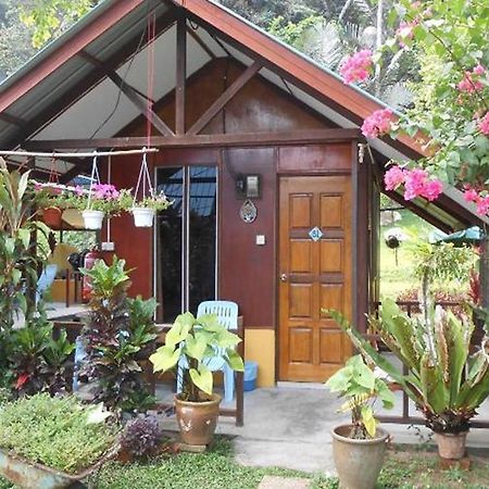 Cheers Chalet Kampong Juara Exterior photo